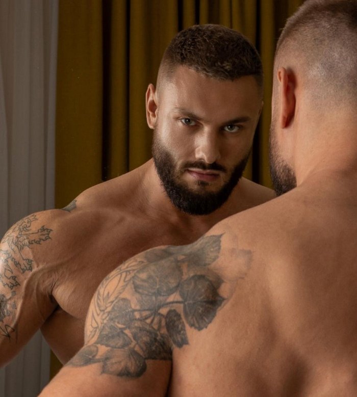 Brock Magnus Gay Porn Star Shirtless Muscle Hunk Bodybuilder 