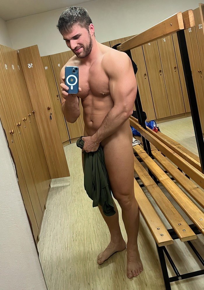 Darius Giles Flirt4Free Male Cam Model Muscle Jock 