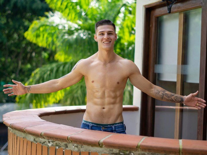 Dominick Walker Flirt4Free Male Cam Male Model