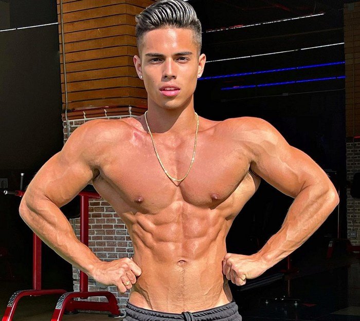 Frank Dwayne Flirt4Free Male Cam Model Lation Muscle Jock