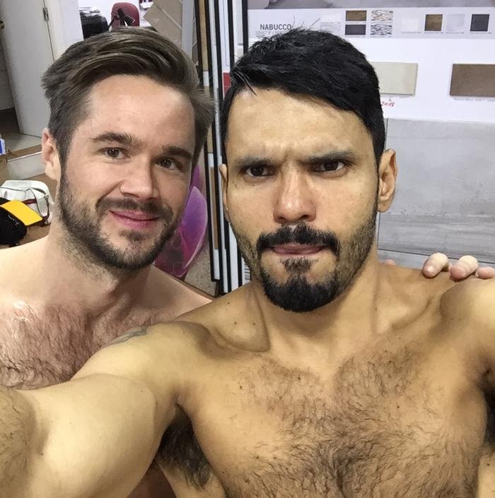 jean-franko-mike-de-marko-gay-porn-star-menatplay-behind-the-scenes-selfie