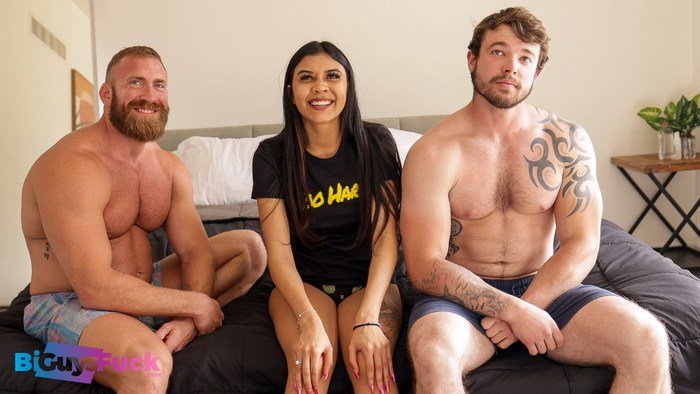Jeremy Barker Ian Cage Bisexual Porn BiGuysFuck 