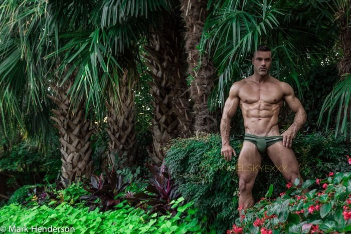manuel-skye-muscle-daddy-gay-porn-star-4